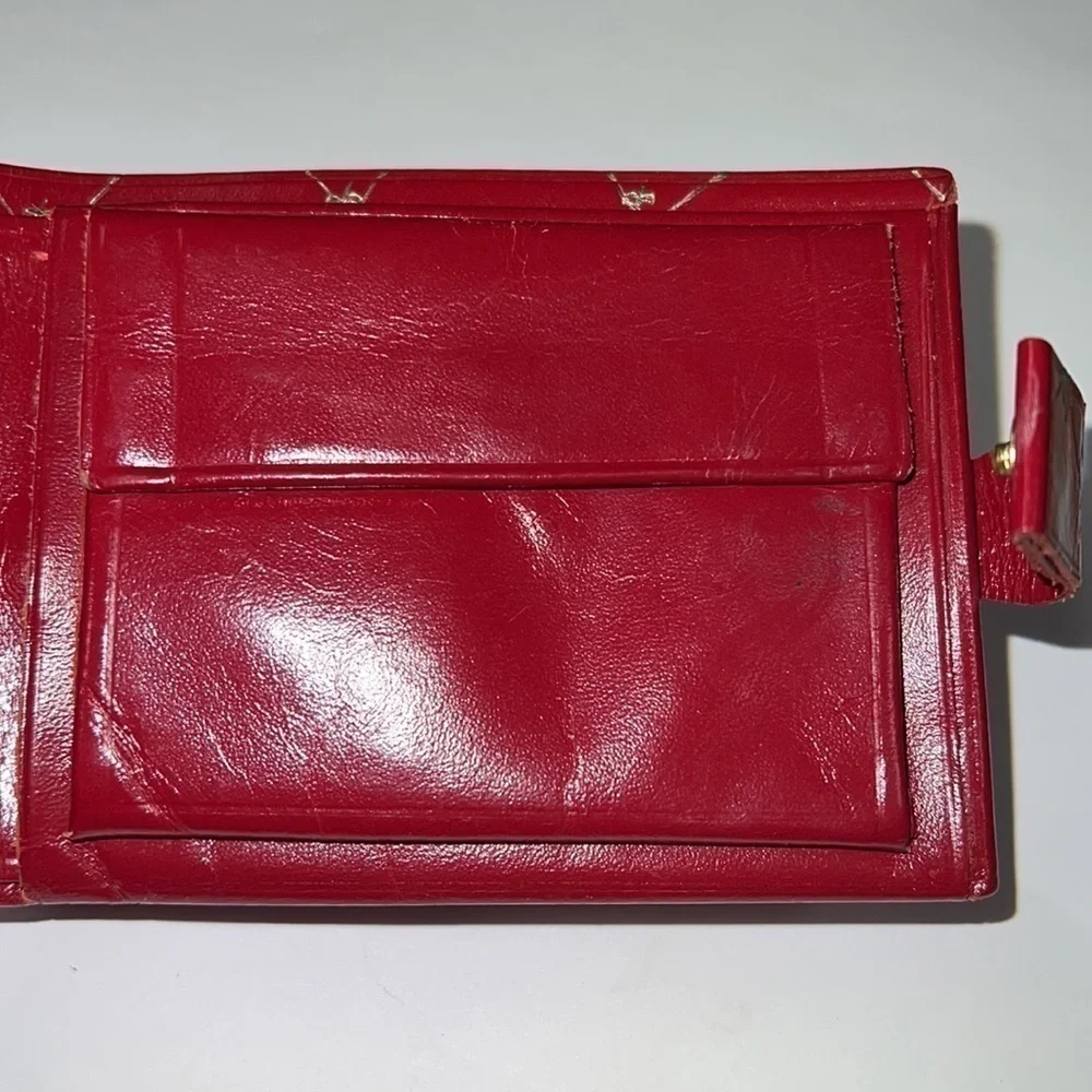 Vintage Red Leather Bifold Snap Wallet